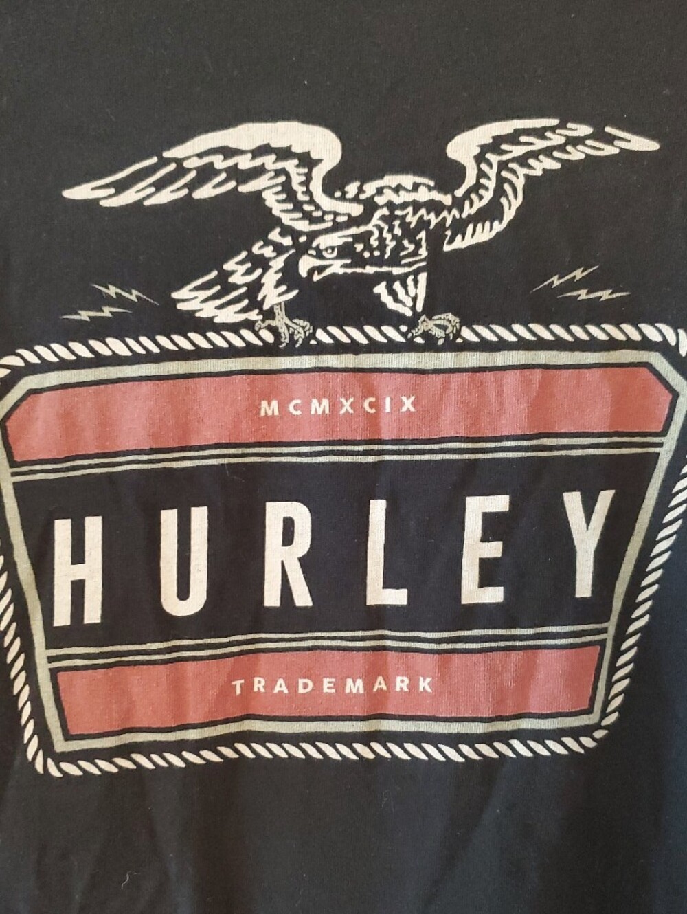 Hurley Mens Black Short-Sleeve Graphic Tee with Eagle Crest Size Large - Picture 4 of 6